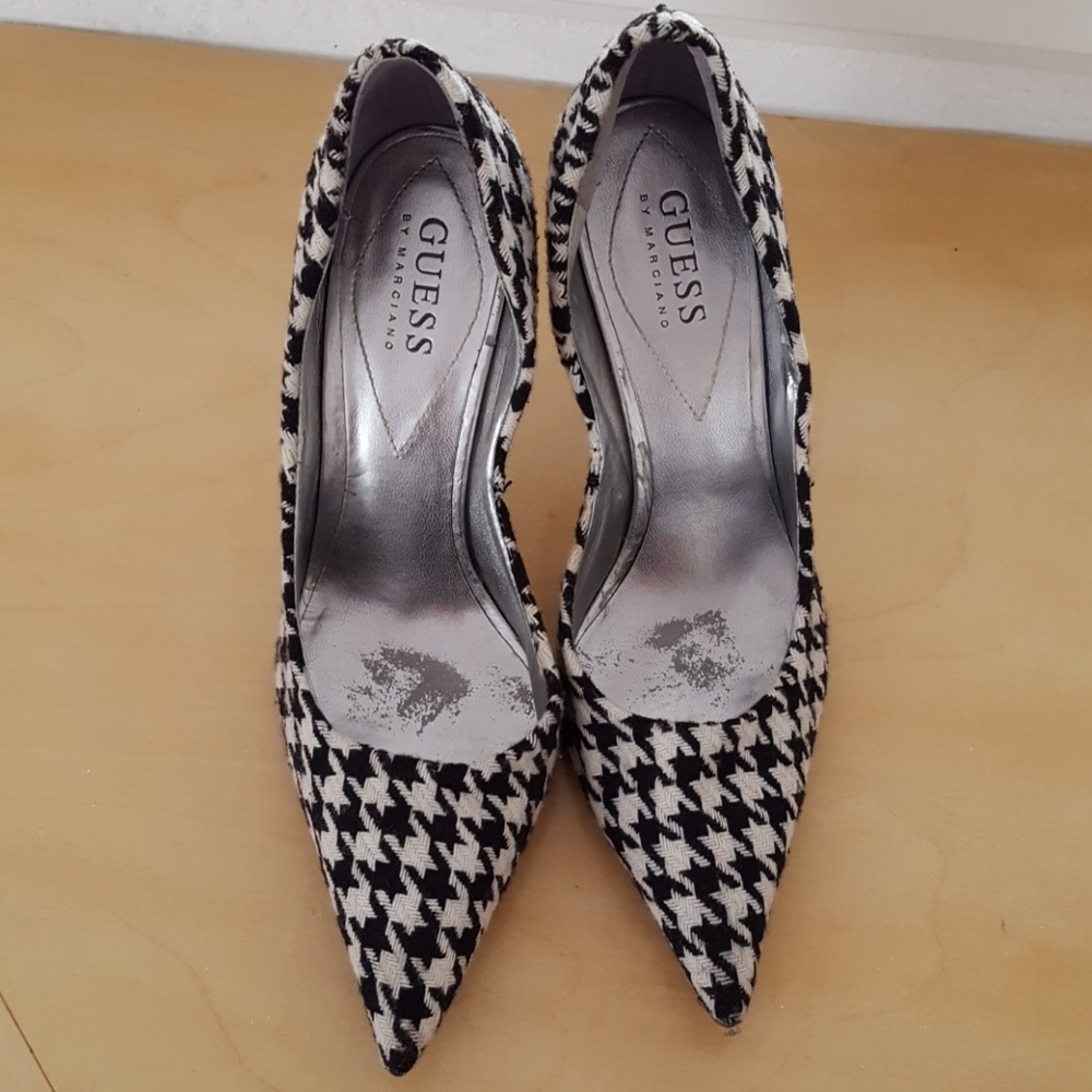 COPY - Guess houndstooth heels sz 5.5